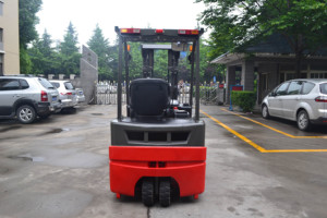 Carrello Elevatore Elettrico a 3 Ruote Serie <span class=keywords><strong>TKC</strong></span> da 2 Tonnellate per Corridoi Stretti, Sterzo Flessibile, Sollevamento 3m, Salvaspazio - Product Image 4