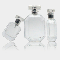 Flacon de parfum rectangulaire portable de luxe en verre de 30 ml et 50 ml avec pulvérisateur à pompe, emballage personnalisé pour échantillons d'huiles essentielles et de parfums