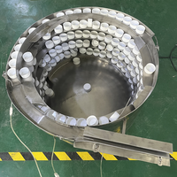 Alimentateur vibrant en acier inoxydable personnalisé pour équipement d'automatisation, entraîné par moteur et par un groupe motopropulseur, garantie 1 an de HUILIDE