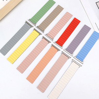 Bracelets de montre magnétiques en silicone souple et respirant bicolores blanc et rose, 44 mm/45 mm/49 mm, bracelet de sport pour montres intelligentes