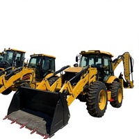 La toute nouvelle pelle rétrocaveuse JCB4CX JCB3CX possède un système de direction à quatre roues et peut travailler de manière flexible sur les chantiers étroits