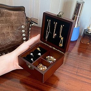 Wooden <b>Portable</b> Jewelry Box Rectangle With <b>Lock</b> For Earrings Necklaces Rings Bracelets Desktop Storage - Product Image 1