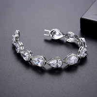 Bracelet de mariage luxueux en zircon cubique en forme de goutte d'eau pour femme, plaqué or véritable sur cuivre, chaîne tennis de mariée en forme de goutte d'eau, bijoux
