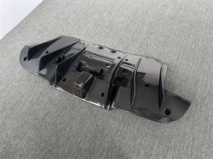 Adecuado PARA EL Ferrari 488GTB 2011-2014 modificado y actualizado con difusor trasero de estilo NOVIT de fibra de carbono seco - Product Image 2