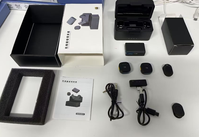 D07PRO Wireless Microphone - Camera Model - Interview and Live Streaming Clip-on Microphone - Suitable for iPhone and Android