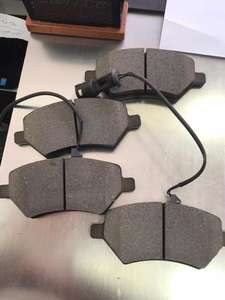 Un nouvel ensemble <span class=keywords><strong>de</strong></span> plaquettes <span class=keywords><strong>de</strong></span> <span class=keywords><strong>frein</strong></span> à <span class=keywords><strong>disque</strong></span> <span class=keywords><strong>de</strong></span> haute qualité, à faible coût <span class=keywords><strong>et</strong></span> adapté aux plaquettes <span class=keywords><strong>de</strong></span> <span class=keywords><strong>frein</strong></span> des automobiles Chery - Product Image 2