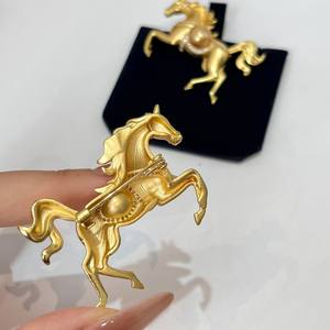 เข็มกลัดสไตล์ฝรั่งเศสย้อนยุค หรูหรา โบราณ ประณีต ป้องกันแสงสะท้อน สำหรับติดเสื้อ - Product Image 3