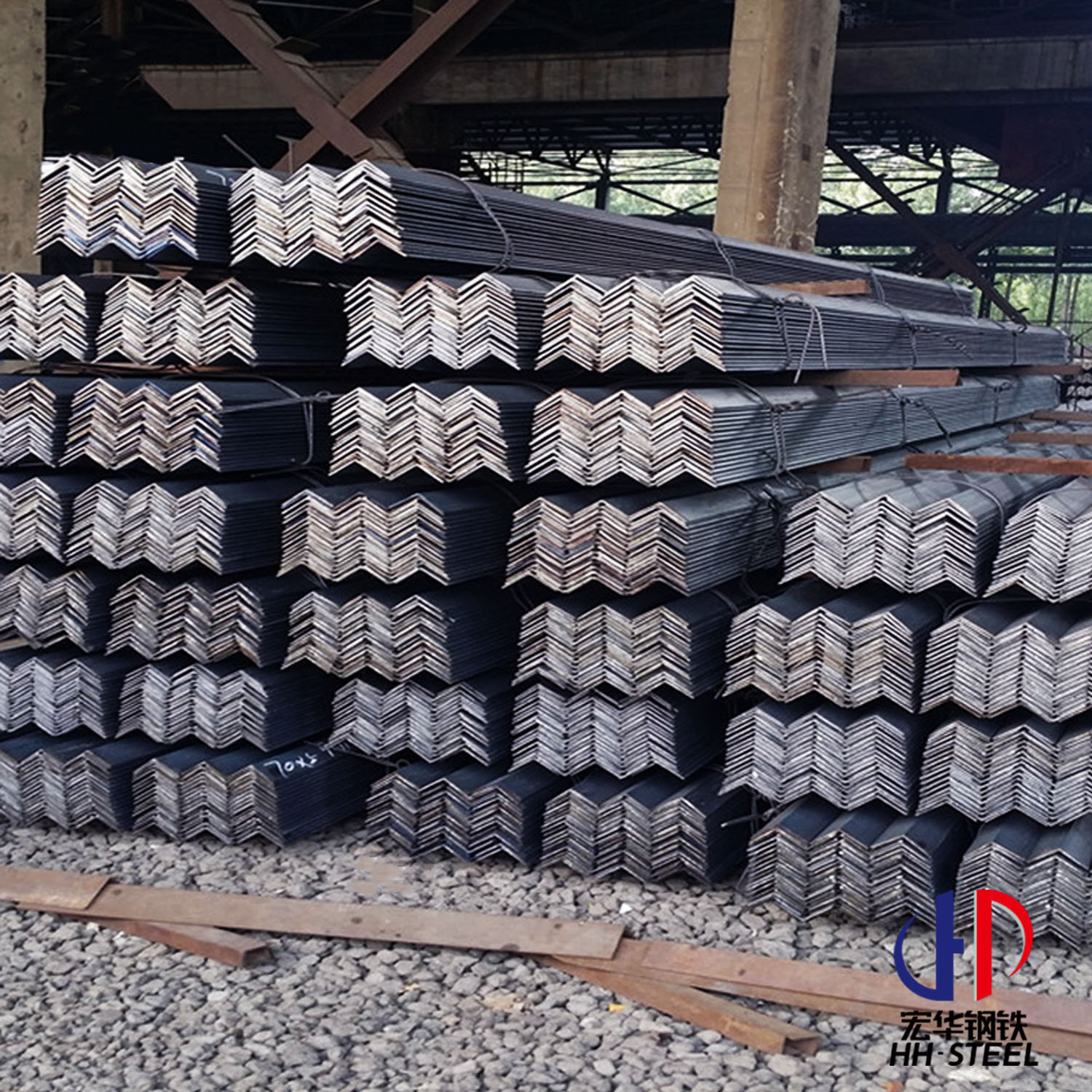 Лучшая цена для ASTM A36 Q235 стальной угловой Горячекатаный Равный неравный угол Q195-Q420 серии для металлических строительных материалов