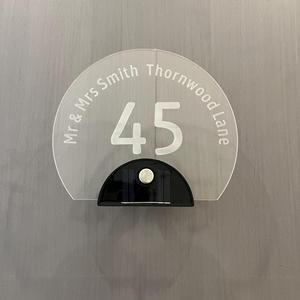 Numéros de maison extérieurs personnalisés, panneau solaire LED pour maison, plaque moderne d'adresse extérieure, nom de famille, numéro, logo imprimé pour maison - Product Image 2