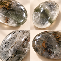 Pierre de méditation en quartz fantôme vert poli de 5-6 cm pour la guérison, la décoration et la collection de cristaux
