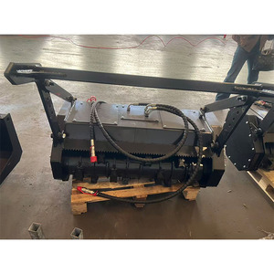 Affidabile Trinciatrice per Vegetazione da 40 Pollici con Bulloni di Resistenza Grado 12.9, Protezione Antispruzzo e Catene CE per Skid Steer - Product Image 5