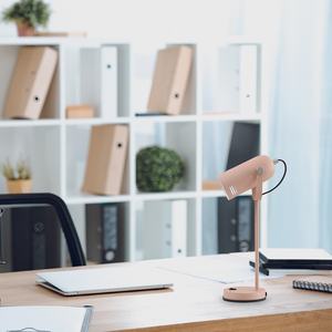 Lampe de table E27, couleur rose et argent, idéale pour la décoration et l'ambiance des espaces. - Product Image 3