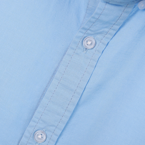 Camisa informal de manga larga azul claro para hombre moderno, para uso diario en verano - Product Image 3