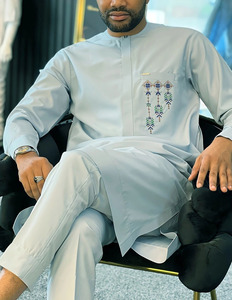 Ensemble Agbada pour Hommes Chemise et <span class=keywords><strong>Pantalon</strong></span> Tops <span class=keywords><strong>Boubou</strong></span> Costumes de Sénateur Qualité Supérieure Personnalisés Mariage Traditionnel Africain - Product Image 1