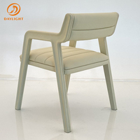 Ensemble de table à manger luxe moderne avec des chaises meubles nordiques chaise de salle à manger rembourrée en cuir