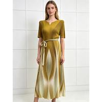 Robes longues plissées élégantes d'été pour femmes, à manches courtes, col en V, ceinturées, taille ample, coupe ajustée, décontractées, grandes tailles