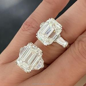 Anillo de compromiso de lujo personalizado con esmeralda/ovalada/pera de 10 quilates y moissanita con epaulettes, de oro macizo de 10K/14K, para mujer - Product Image 2