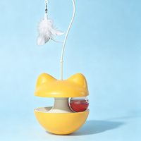 Produits pour animaux de compagnie directement du fabricant : Jouets pour chats, y compris des baguettes à pompons avec clochette, des jouets à plumes pour l'auto-amusement des chats
