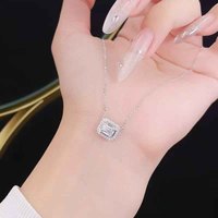 Collier Pendentif en Platine Pt950 avec Diamant de Laboratoire, Forme Coussin, Motif Galaxie Géométrique, Luxe et Tendance, Bijou Fin Réglable