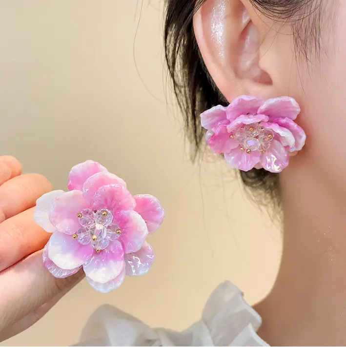 Coreano dulce rosa azul color resina pétalo moda gradiente acrílico cuentas de cristal flor Stud pendientes para mujer joyería
