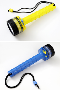 Linterna <span class=keywords><strong>de</strong></span> <span class=keywords><strong>Buceo</strong></span> LED Profesional, Luz Potente, IP68, Sumergible hasta 50m, Color Azul, <span class=keywords><strong>de</strong></span> Plástico, para Pesca - Product Image 4