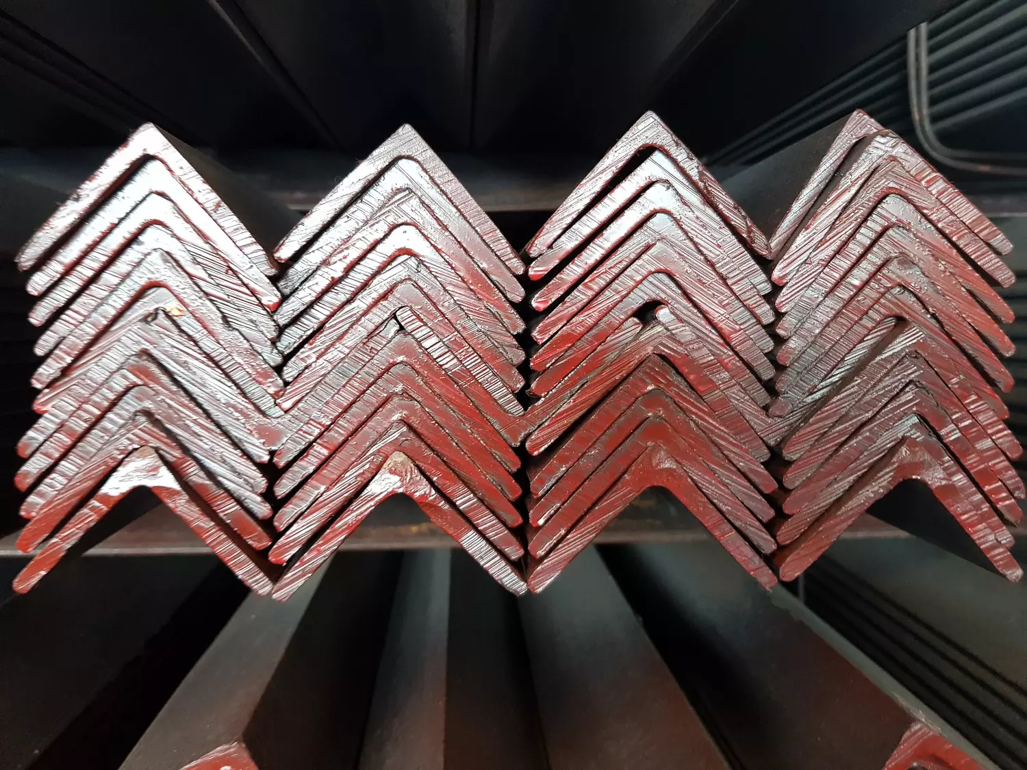 Hot Rolled Mild Carbon Galvanized Angle Steel ASTM EN S235JR S275JR S355JR A572 GR.50/GR.60/GR.70 A36 SS400 Carbon Steel