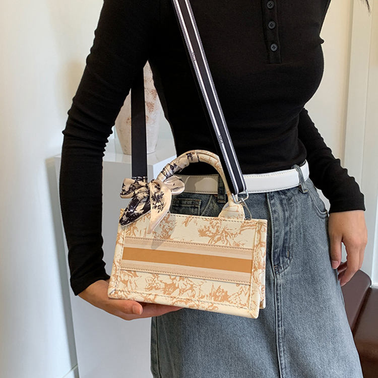 22*8*13 centimètres