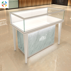 Châu Âu Bán Hot Chất Lượng Cao Đá Cẩm Thạch Thiết Kế 4 Chân Tủ Và Ngăn Kéo Cửa Hàng Bán Lẻ Trang Sức Hiển Thị Trường Hợp Với Lớn Glass Top - Product Image 6