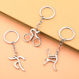Porte-clés Athlète en Forme de Bâtonnet en Alliage de Zinc avec Anneau Démontable pour Cadeau de Casier d'Équipe Sportive - Product Image 3