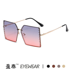 <b>Sunglasses</b> Large <b>Square</b> Frame Rhinestone Studded UV400 Protection Women Fashion Sunshades Gold Frame PC Lens - Product Image 5