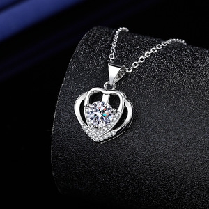 Collar con colgante de diamante de alto contenido de carbono en forma de corazón, transmisor en vivo, con la frase 'con ti en <span class=keywords><strong>mi</strong></span> corazón', regalo de San Valentín, colgante de 1 quilate - Product Image 3