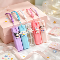 Mini vaporisateur de parfum carré 10 ml en plastique ABS, rechargeable, portable, vide, avec ailettes pour breloque de sac