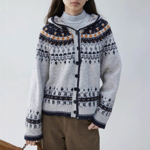 Op maat gemaakte OEM Fair Isle geometrisch gebreide dames <span class=keywords><strong>cardigan</strong></span> met capuchon, vintage knoopsluiting, wintertrui, groothandel fabrieks prijs, lage minimale bestelhoeveelheid - Product Image 1
