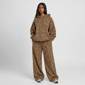 Conjunto Deportivo de 2 Piezas con Estampado de Leopardo Original para Mujer, Sudadera con Capucha Premium y Pantalones Deportivos Casuales de Pierna Ancha - Product Image 1