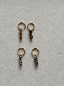 Pendientes de Aro Huggie de Acero Inoxidable con PVD de Oro de 18K Jietao, con Cilindro Natural de Ojo de Tigre y Jaspe Dálmata, Joyería Colgante - Product Image 3
