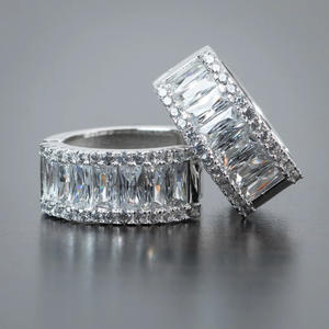 Boucles d'oreilles en diamant Joseph Cao, or blanc, taille baguette, couleur D, certifiées GIA, style classique pour femme, pour mariage - Product Image 4