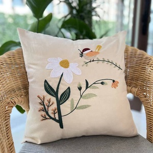 Kit de Bordado Hecho a Mano, Ecológico, 100% Algodón, Funda de Almohada Moderna con Forma de Respaldo, Personalizable con Tema Floral para Hogar y Hotel - Product Image 2