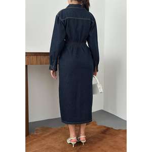 Vestido Camisero Azul Denim, Lavado Oscuro, Cuello Camisero, Largo Midi para Mujer, Estilo Simple, Tela Lavable - Product Image 1