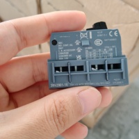 Interrupteur auxiliaire transversal SIEMENS 3RV2901-1E 1NO+1NC, interrupteur auxiliaire transversal 1 NO+1 NC, borne à vis pour disjoncteur 3RV2