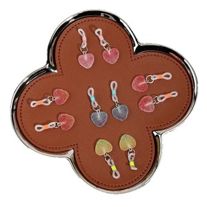 Pinzas de pecho suaves Candy Q con diseño de corazón mate, juguetes de coqueteo SM para mujeres, juegos para parejas adultas - Product Image 1