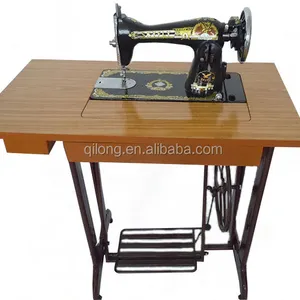 Máquina de coser doméstica, juego completo con mesa y soporte