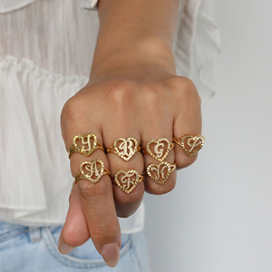 Cincin Nama Wanita Model Hati Terbaru, Hadiah Fashion, Cincin Inisial Huruf Putar Custom, Lapisan Emas Rose, Cincin Hip Hop - Product Image 1
