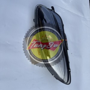 Phare avant gauche Oe KY63-13W030-BD 12V 8000K 60W pour <span class=keywords><strong>Aston</strong></span> <span class=keywords><strong>Martin</strong></span> DB11 Cabriolet (2017-) - Product Image 1