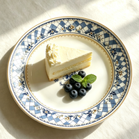 Assiette de service vintage en porcelaine fine, motif floral bleu et blanc, vaisselle élégante pour la maison, les mariages et les fêtes, support OEM ODM