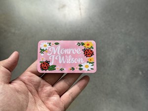 Etiquetas tejidas personalizadas ecológicas rectangulares con doble pliegue central, cosidas en negro, para cuello, sin MOQ, muestra gratuita, venta al por mayor - Product Image 3