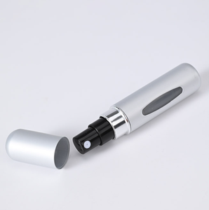 <span class=keywords><strong>Atomiseur</strong></span> de parfum portable en verre avec coque en aluminium, remplissage par le bas, pour hommes et femmes, étanche, rechargeable, format voyage pour usage quotidien - Product Image 5