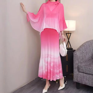 Conjunto de dos piezas informal de verano <span class=keywords><strong>para</strong></span> <span class=keywords><strong>mujer</strong></span> de alta calidad Miyake plisado bordado <span class=keywords><strong>Terno</strong></span> Falda larga plisada tejida de poliéster suelta - Product Image 2