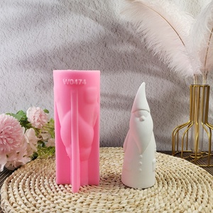 แม่พิมพ์หล่อเรซินแฮนด์เมดสำหรับเครื่องประดับตกแต่งแบบทำมือแม่พิมพ์ซิลิโคนซานตาคลอสสไตล์อิน W0474 - Product Image 1