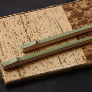Baguettes japonaises en bambou faites à la main, pointues et carrées, 2 pièces, couverts de table pour la maison - Product Image 2