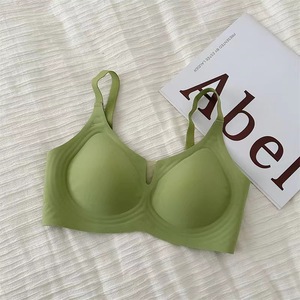 Soutien-gorge liftant sans armatures en Spandex/Nylon pour femme, effet galbant et anti-affaissement, pour poitrines petites et grandes, sous-vêtement basique Milk Skin - Product Image 6